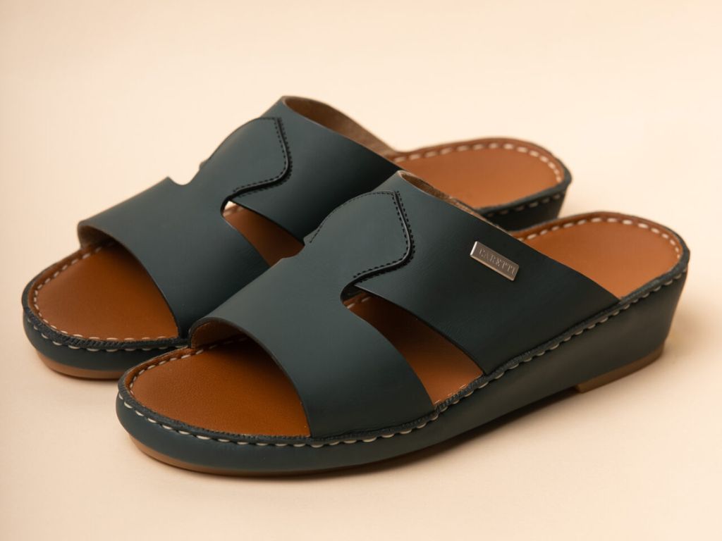 traditional arabic sandals